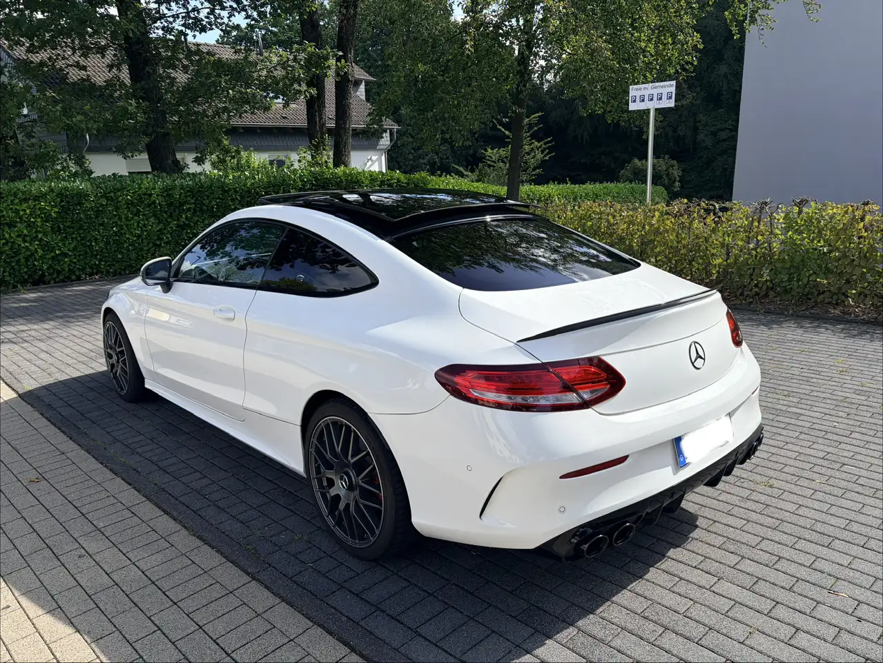 Mercedes-Benz C 300 Coupe 9G-TRONIC AMG Line*C43 OPTIK*BURMESTER*PANO — photo 1 of 20