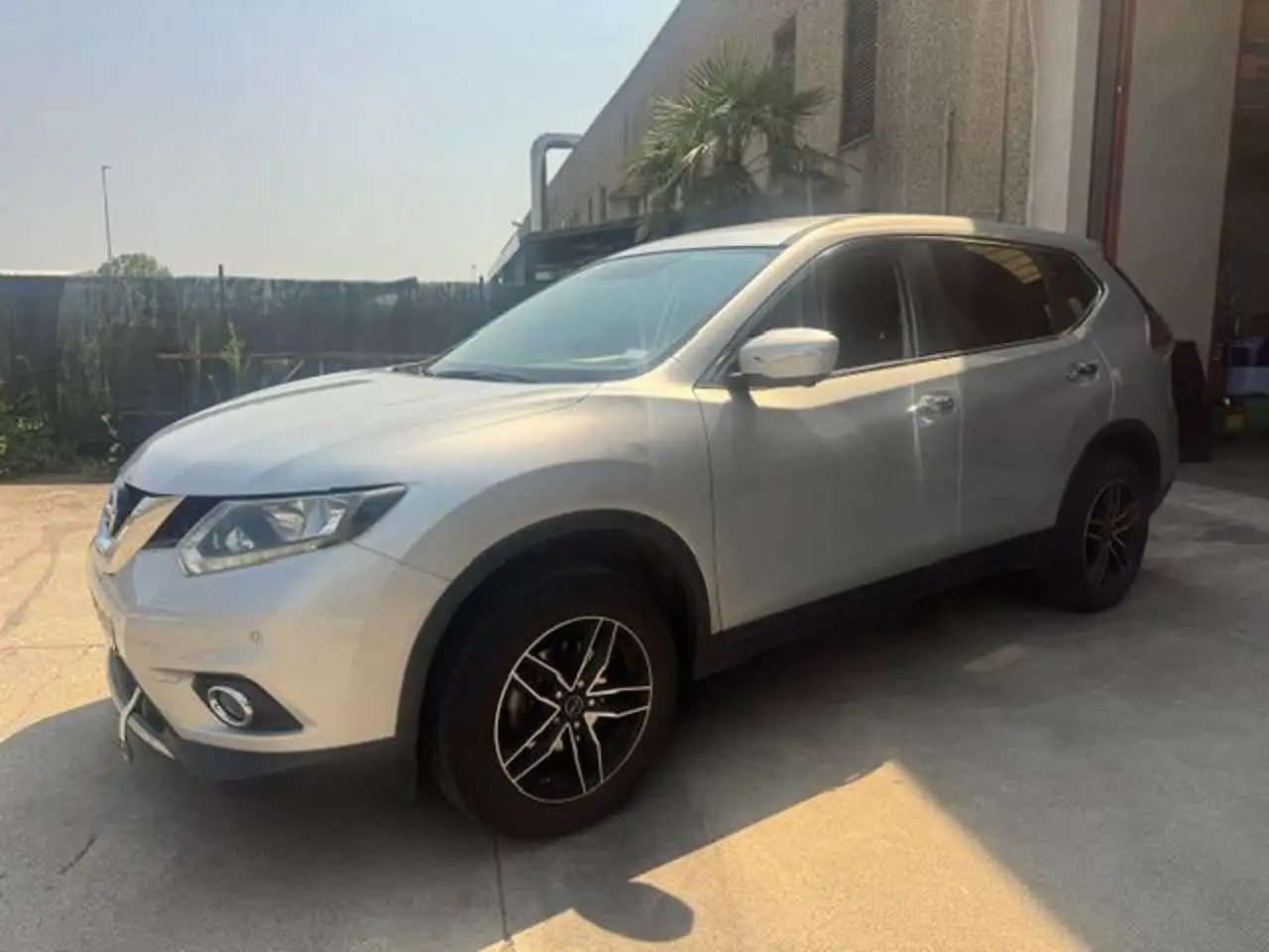 Nissan X-Trail 1.6 dCi 4WD Tekna TELECAMERA 360 — photo 1 of 12