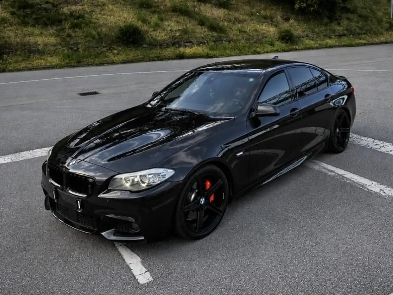 BMW 530 530 d xDrive — photo 1 of 17