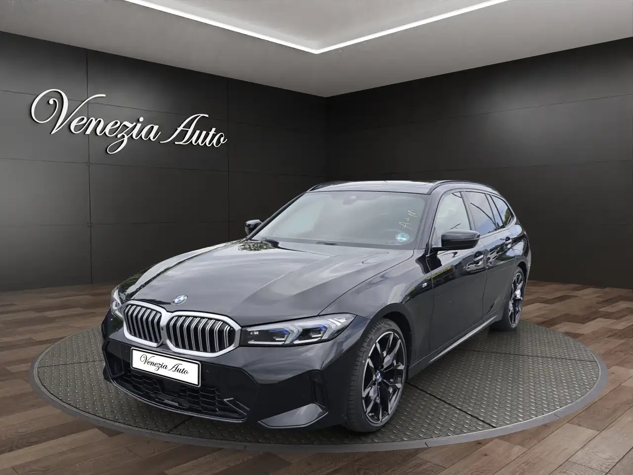 BMW 320 320d Touring M Sport 190cv Gancio Tetto Panoramico ACC HUD 360 Keyless LED Pelle Navi HiFi Ambient — photo 1 of 15