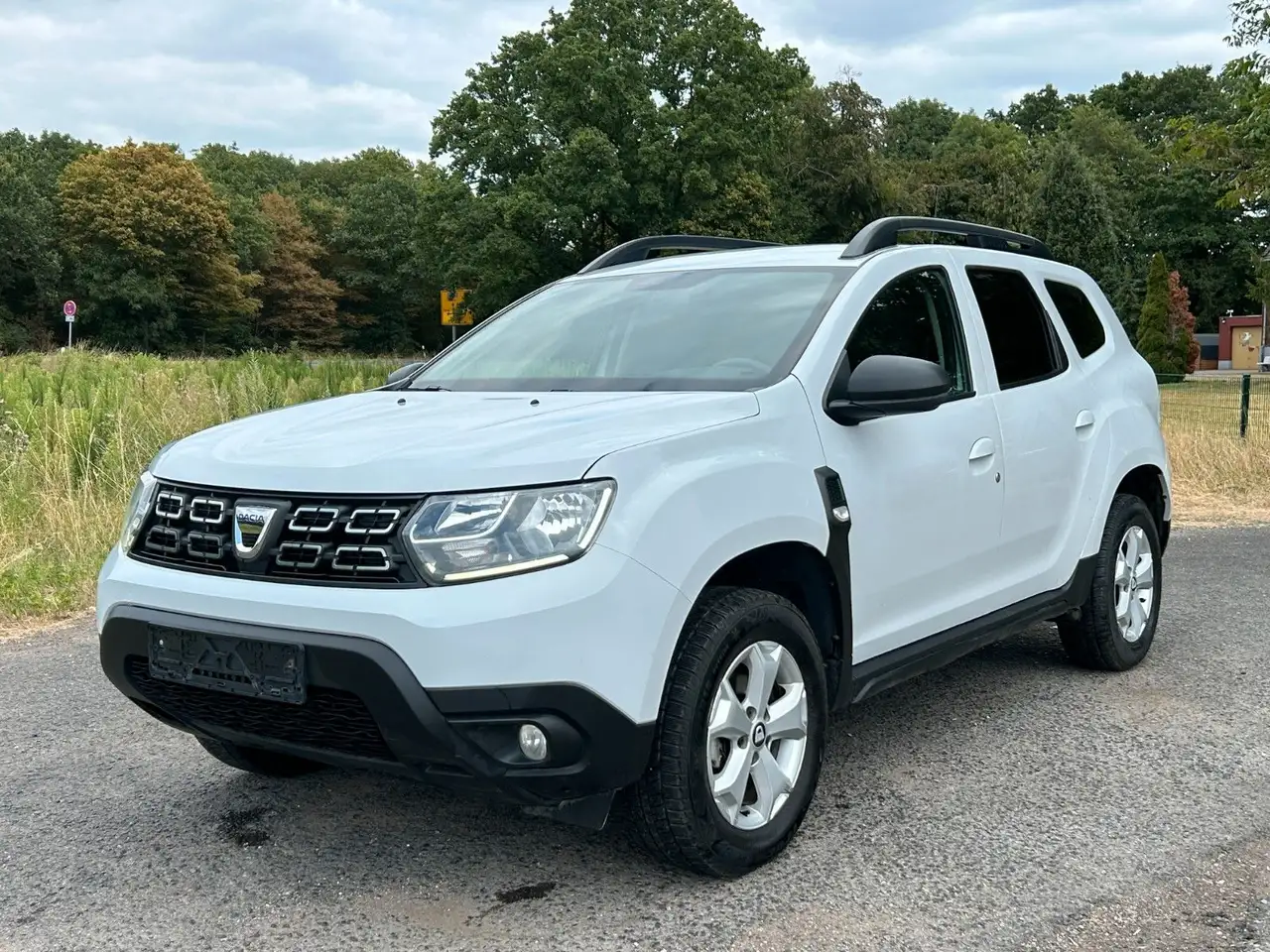 Dacia Duster II Essential TCe 100 LPG Klima Tempomat — photo 1 of 38
