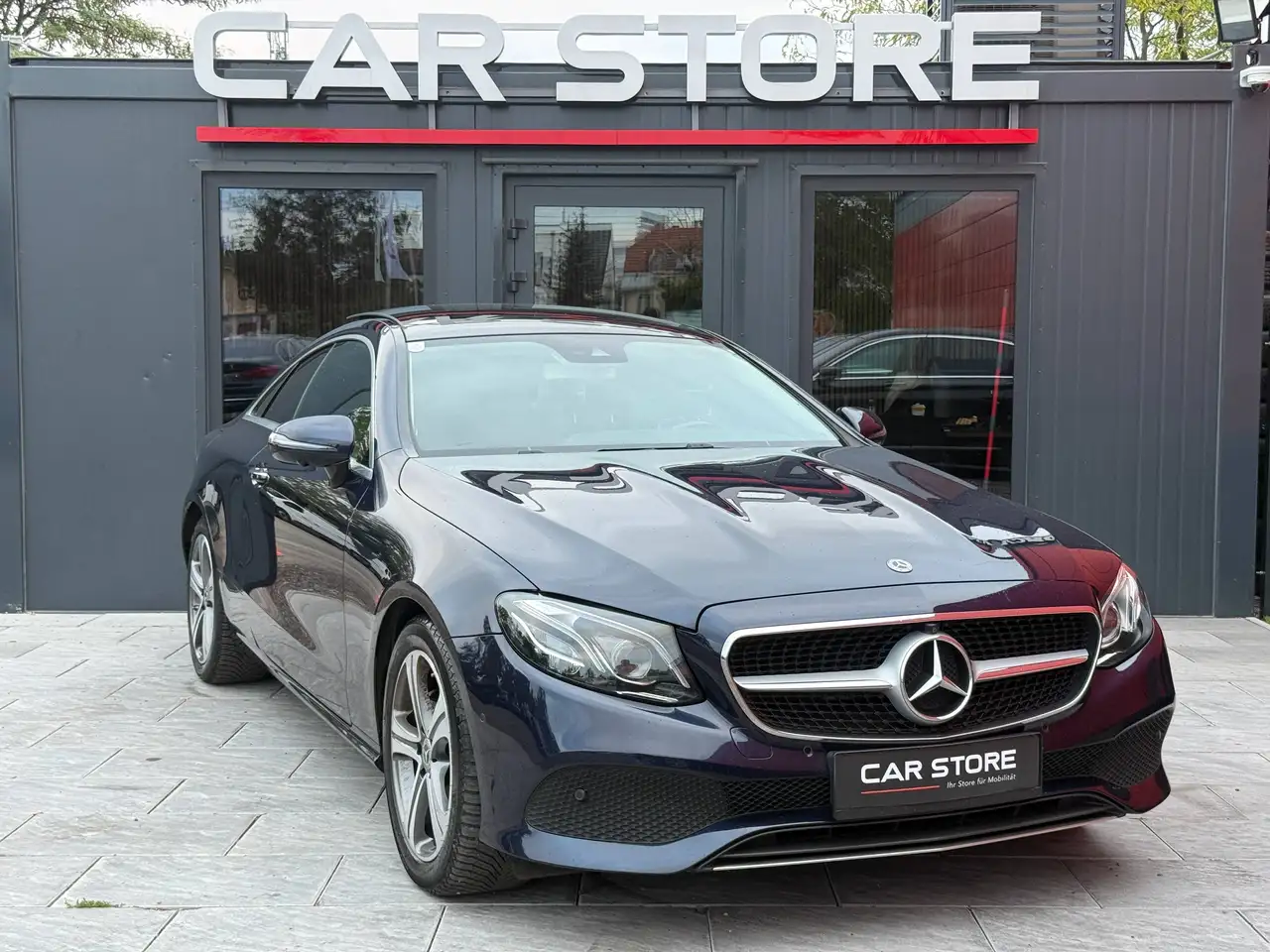 Mercedes-Benz E 220 Coupe|Pano|360|Totwinkel|Keyless|Multibeam|Navi| — photo 1 of 33