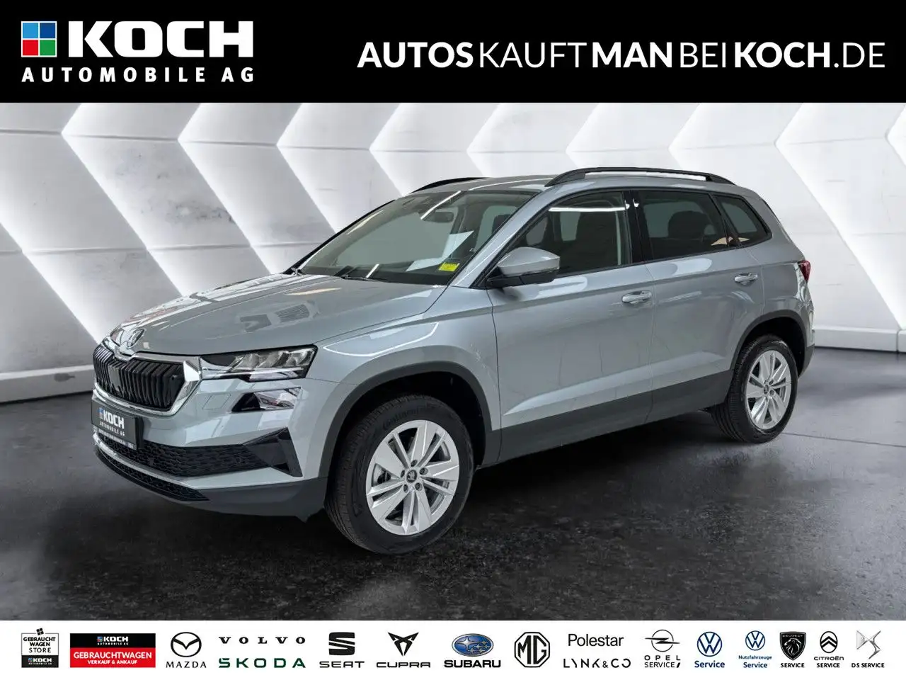 Skoda Karoq 2.0 TDI Selection DSG PDC ACC AHK Navi Kessy — photo 1 of 34