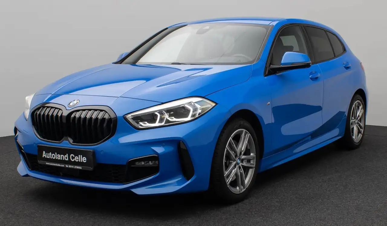BMW 118 118i 136cv M Sport Shadow Line 2023 Cambio Aut. — photo 1 of 15