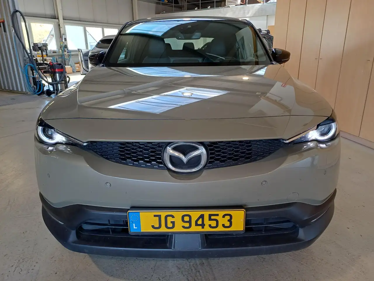 Mazda MX-30 e-SKYACTIV 145 pk Makoto — photo 1 of 13