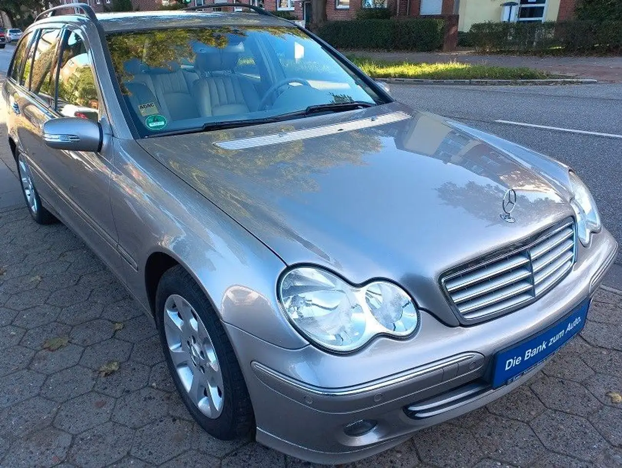 Mercedes-Benz C 180 K T-Modell Aut. Klima SHZ Leder AHK LMF BC — photo 1 of 35