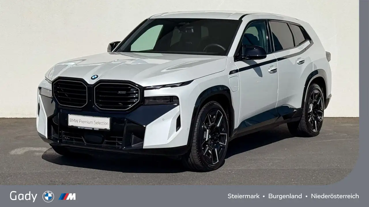 BMW XM 50e — photo 1 of 40