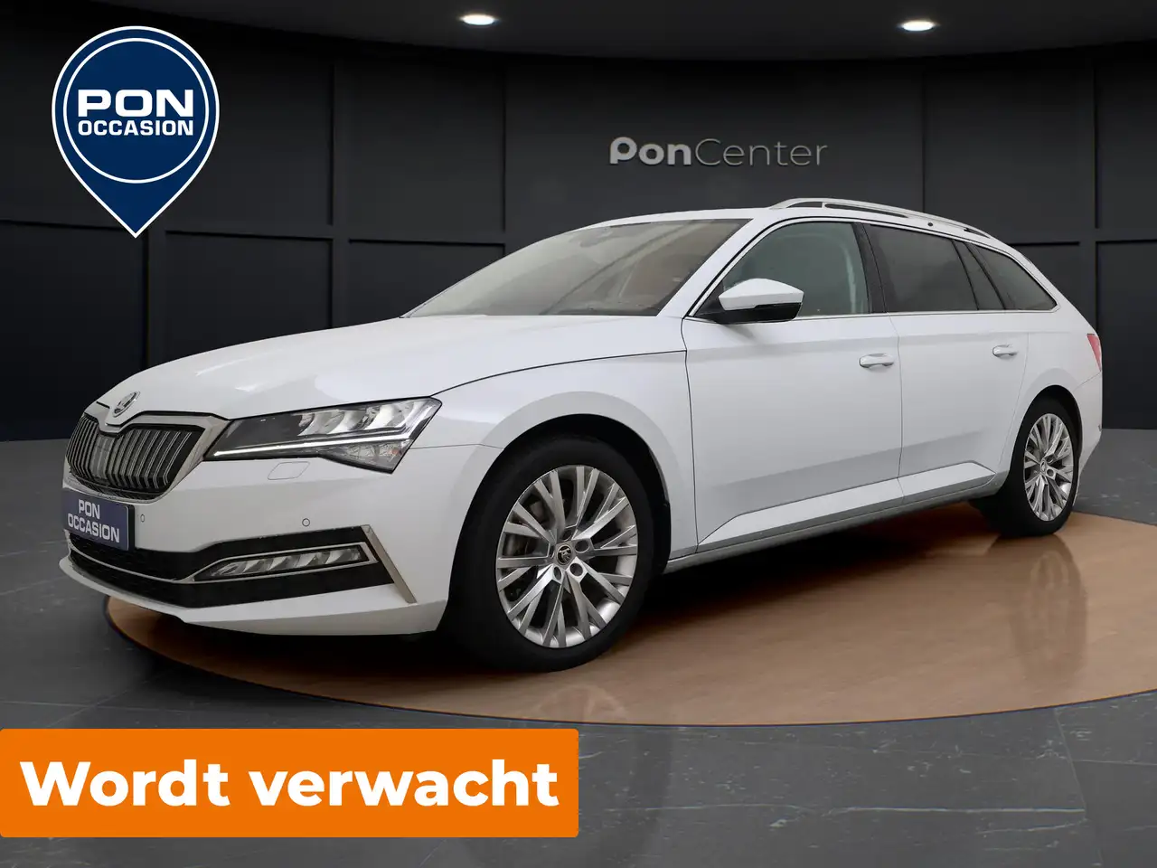 Skoda Superb Combi 1.4 TSI iV Edition Plus | Camera | Side Assi — photo 1 of 10
