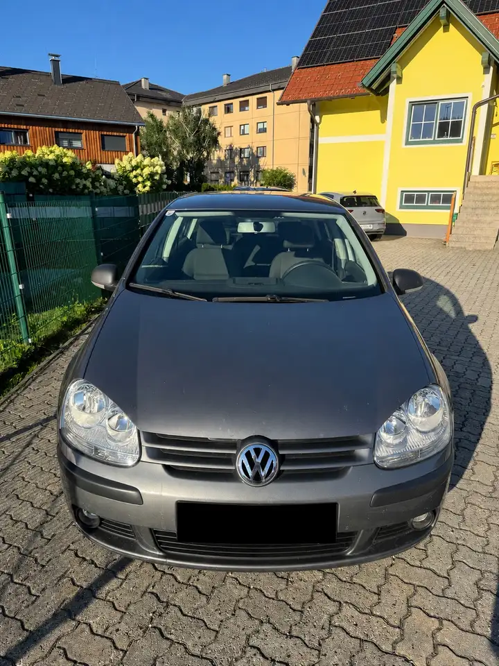 Volkswagen Golf Golf Comfortline 1,9 TDI DPF 4MOTION Comfortline — photo 1 of 8