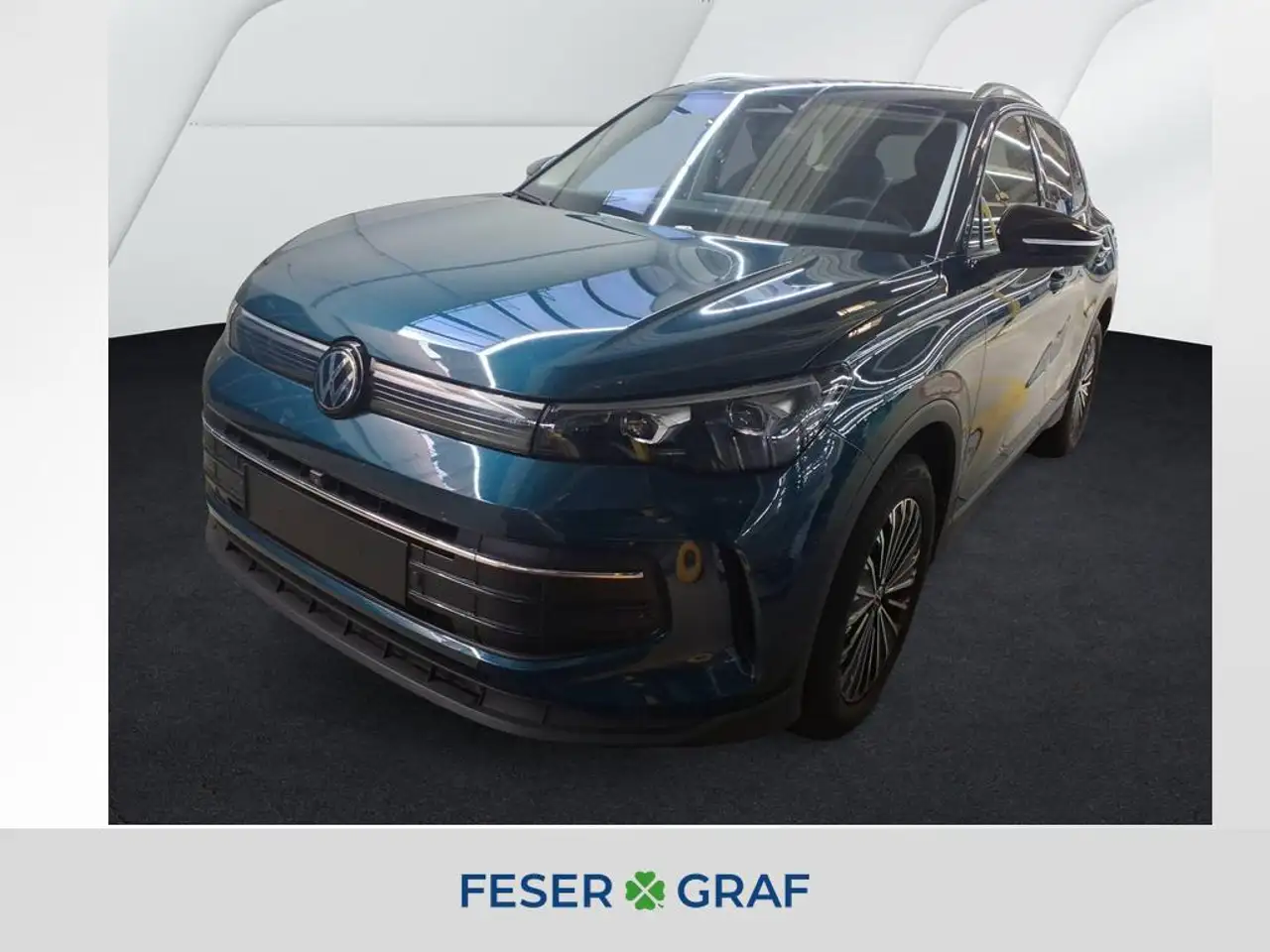 Volkswagen Tiguan 1.5 eTSI Energy ACC AHK Matrix Navi 360° — photo 1 of 13
