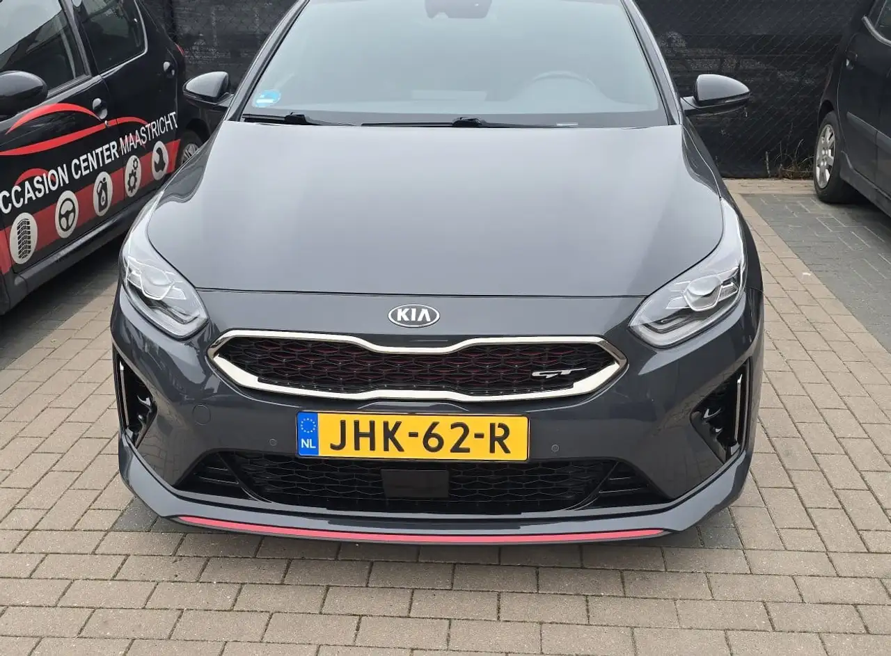 Kia ProCeed / pro_cee'd 1.6 T-GDI GT — photo 1 of 8