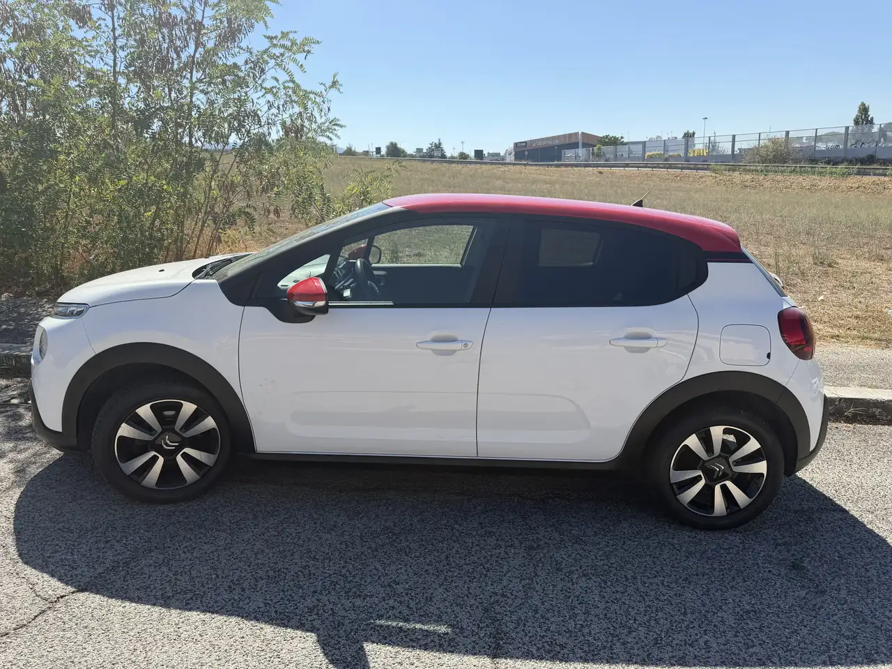 Citroen C3 1.2 puretech Feel 82cv neopatentati — photo 1 of 9