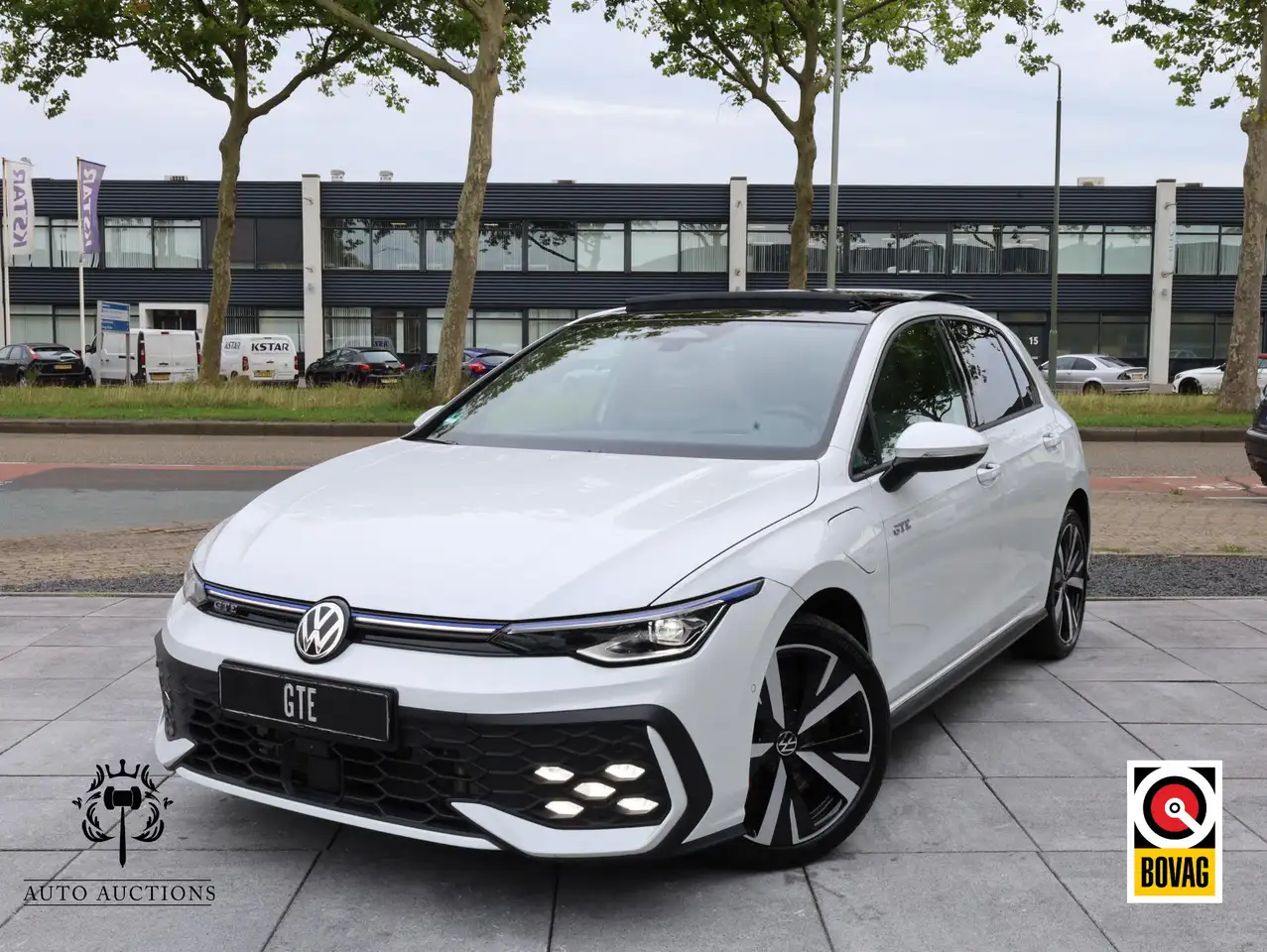 Volkswagen Golf GTE 1.5 eHybrid 272PK | Panodak | Leer | 360° | Garant — photo 1 of 40