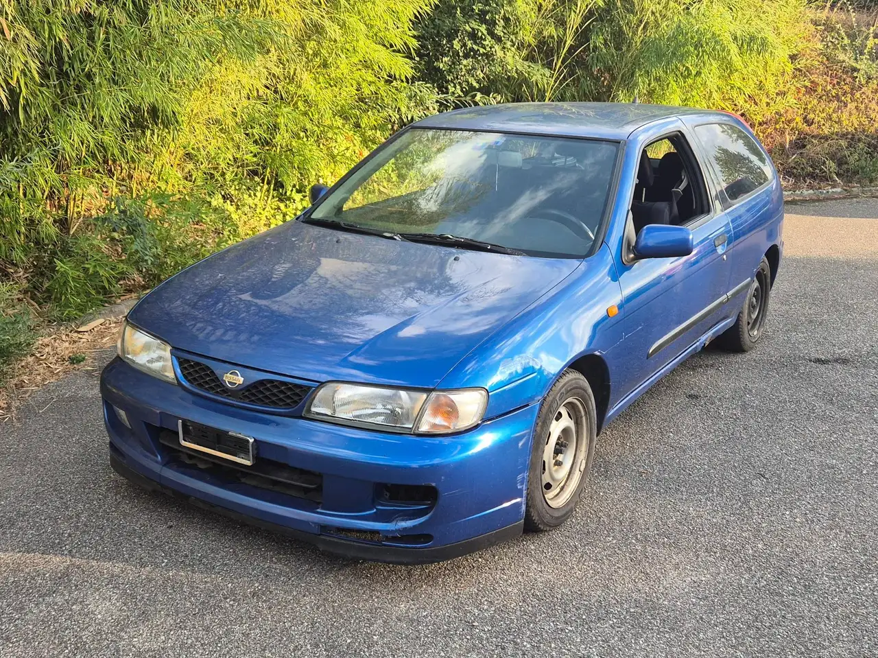 Nissan Almera GTI — photo 1 of 4