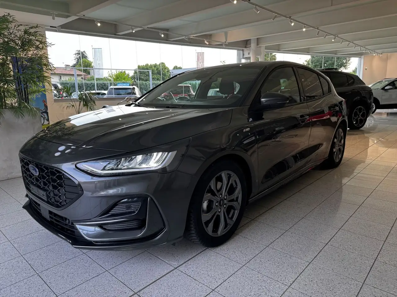 Ford Focus 1.5 ecoblue ST-Line 115cv auto — photo 1 of 19