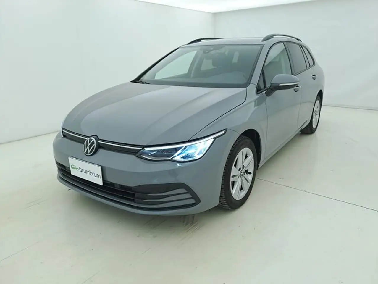 Volkswagen Golf Variant Life 2.0 Diesel 116CV — photo 1 of 9