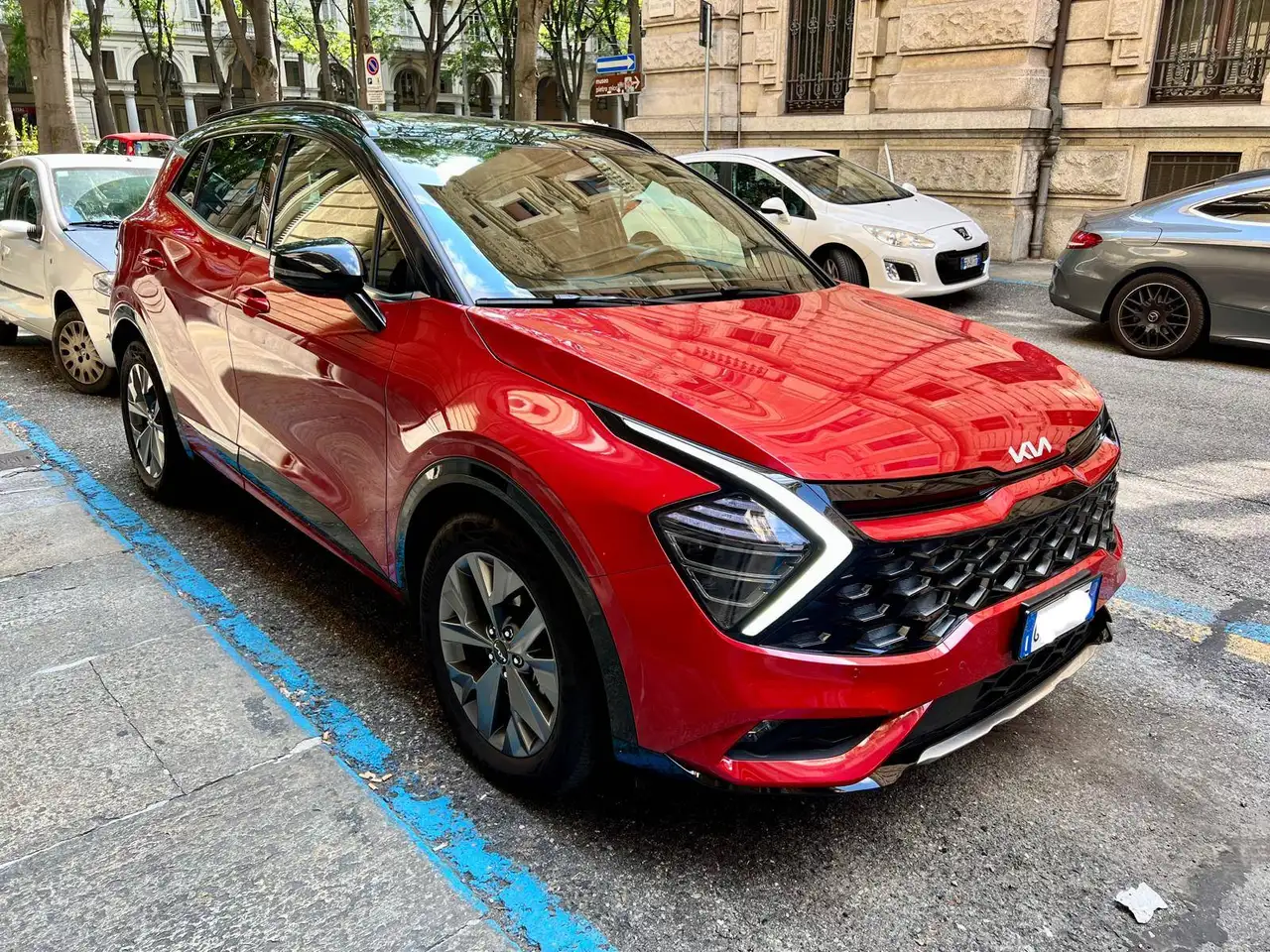 Kia Sportage Sportage V 2022 1.6 tgdi hev GT-line auto — photo 1 of 14