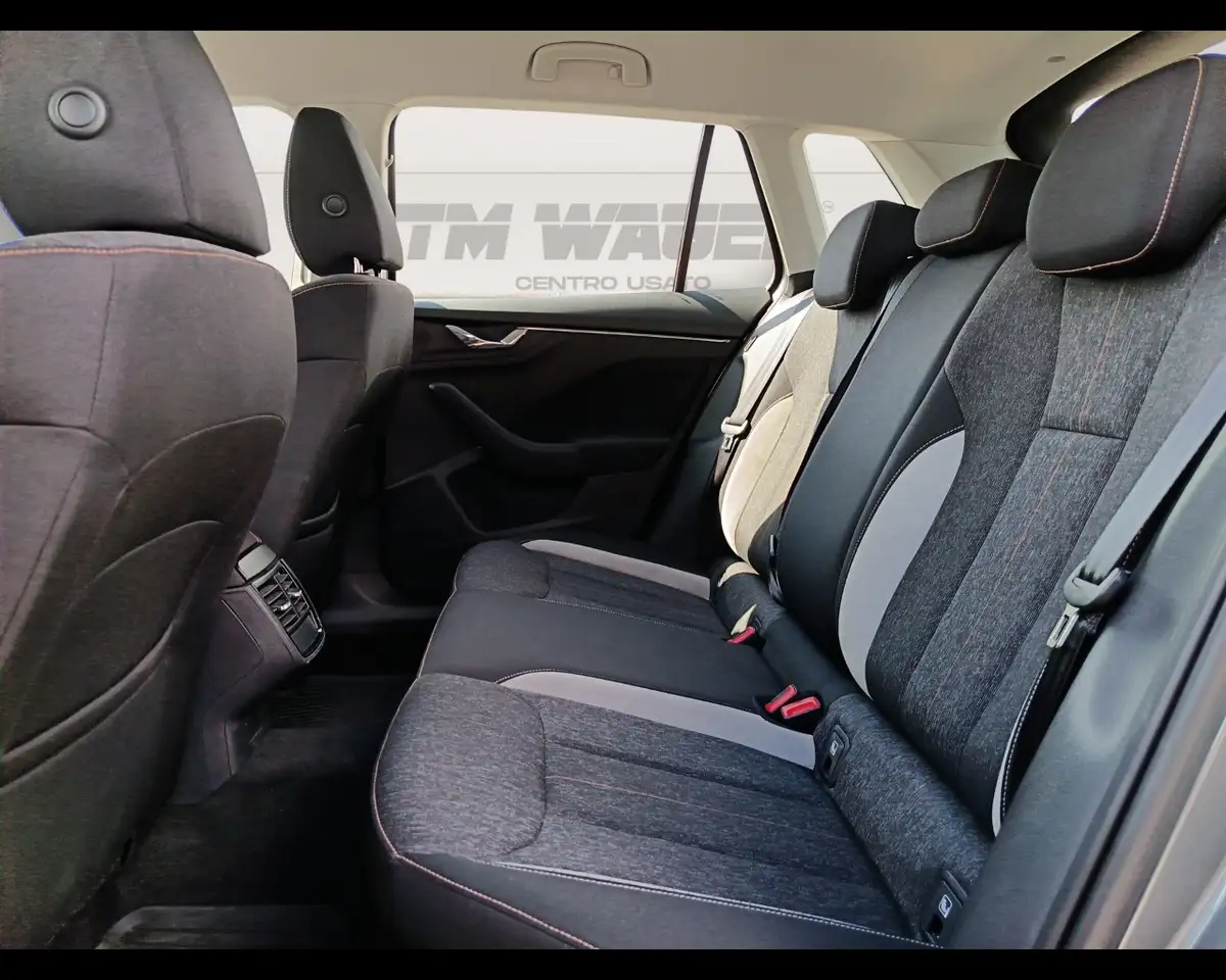2023 Skoda Kamiq - Kamiq 1.0 TSI 110 CV Black Dots, photograph 12