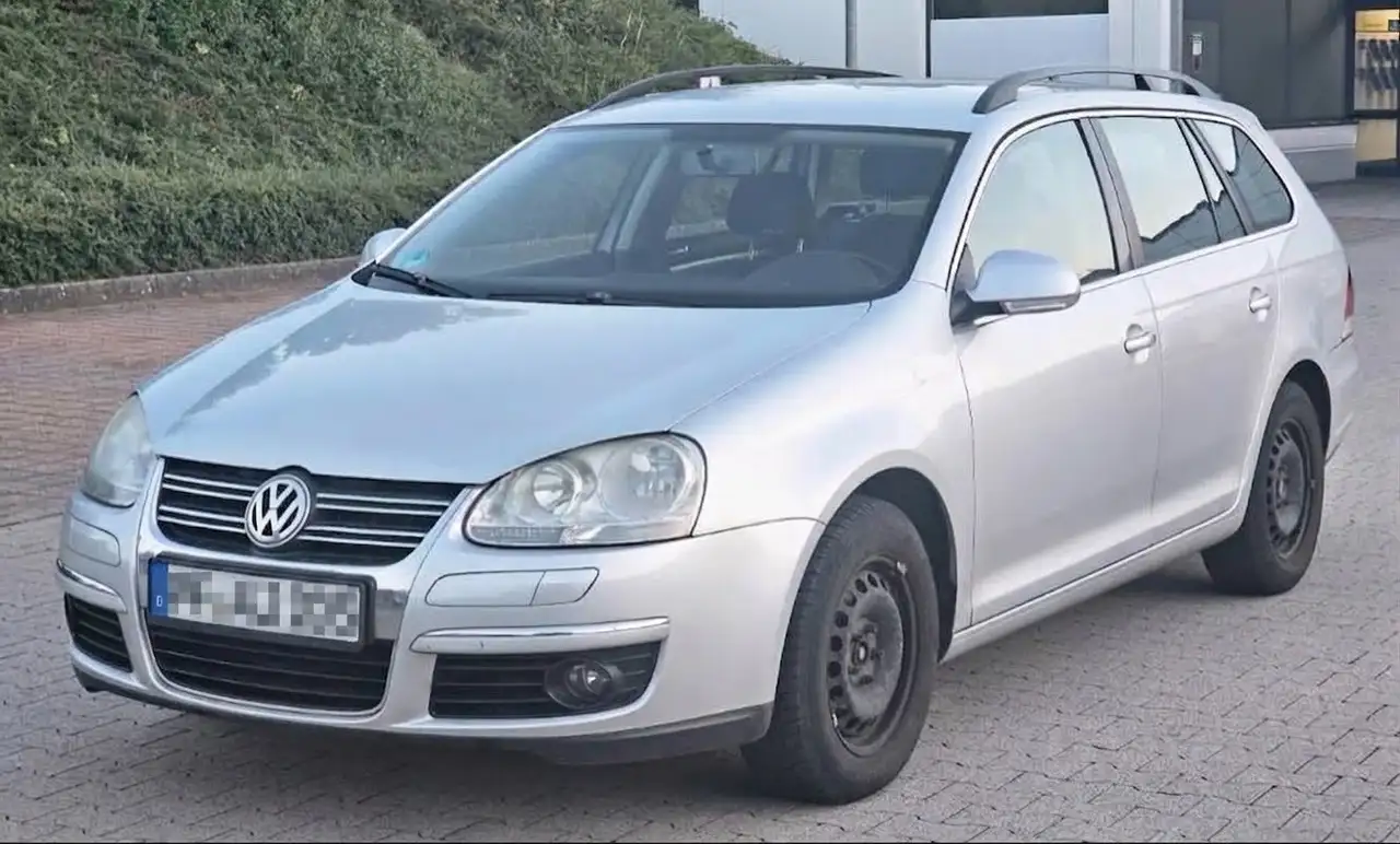 Volkswagen Golf Variant Automatik Comfortline — photo 1 of 10