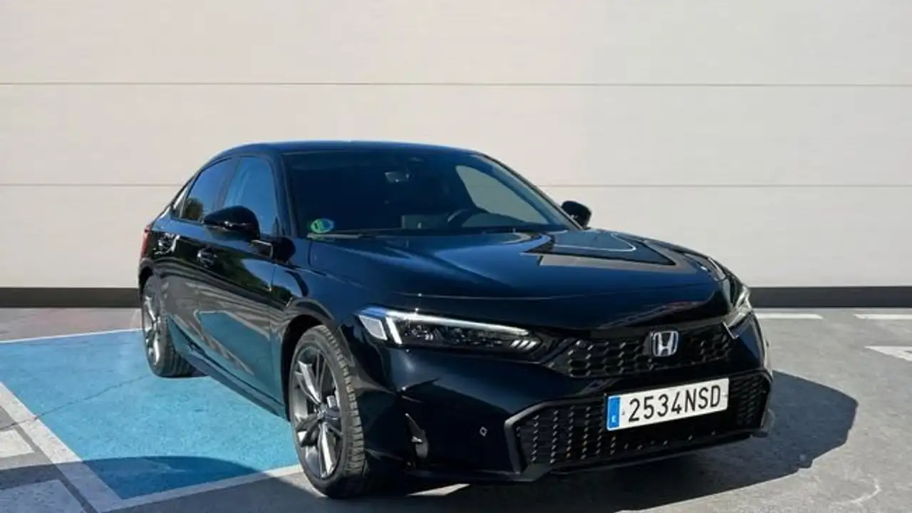 Honda Civic 2.0 I-MMD HEV SPORT ECVT 184 5P — photo 1 of 24