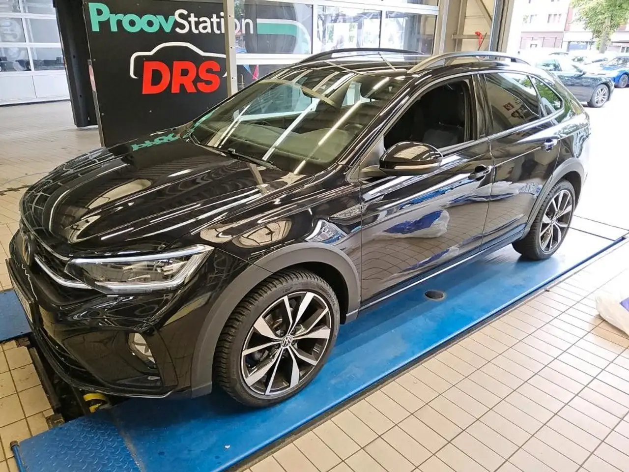 Volkswagen Taigo R-Line DSG/KAM/ACC/SHZ/18ZOLL/IQ.DRIVE/PDC — photo 1 of 13