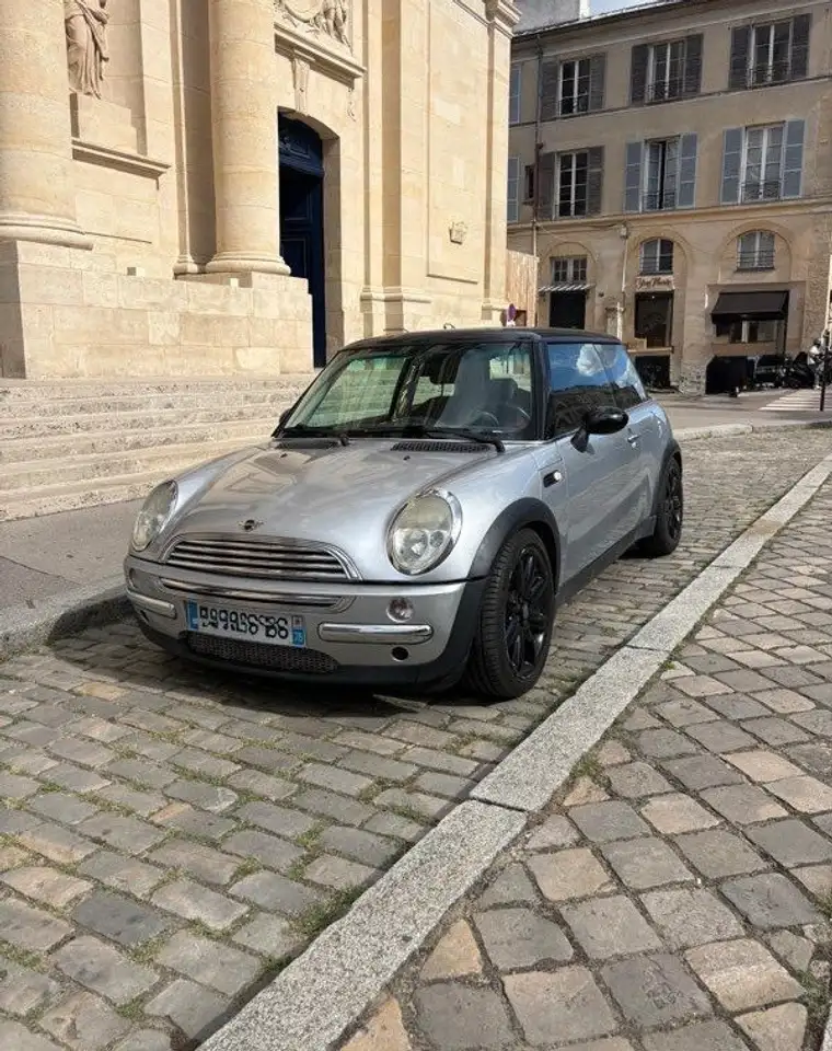 MINI One Cooper — photo 1 of 10