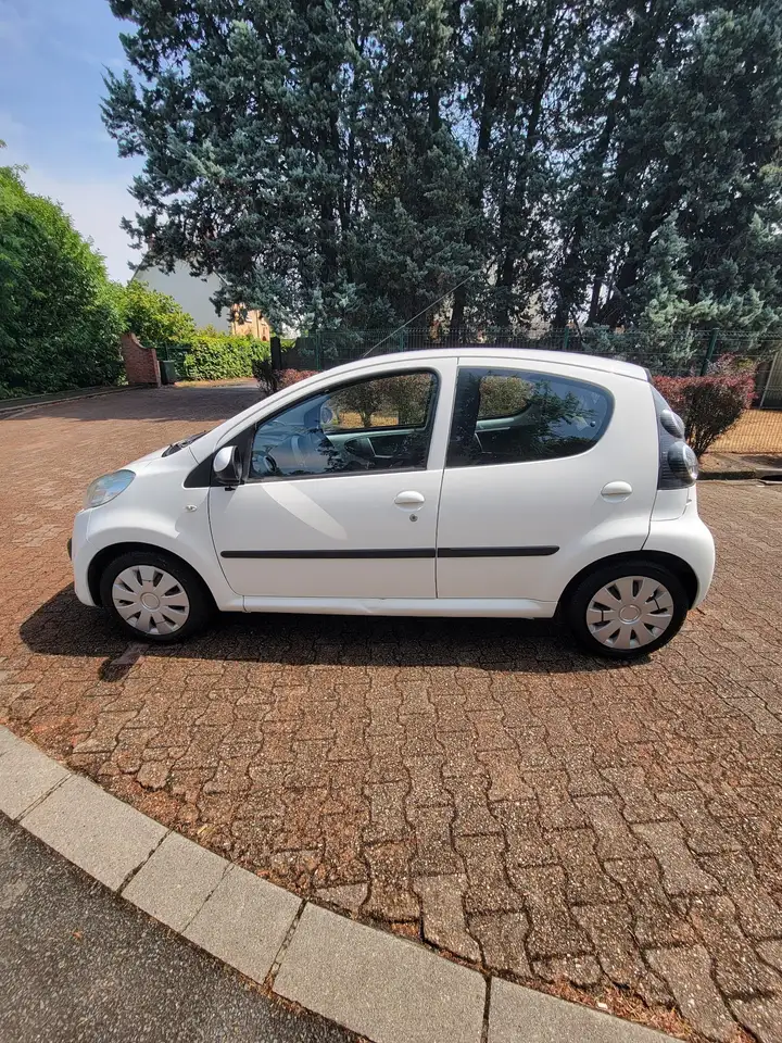 Citroen C1 1.0i Chrono — photo 1 of 10