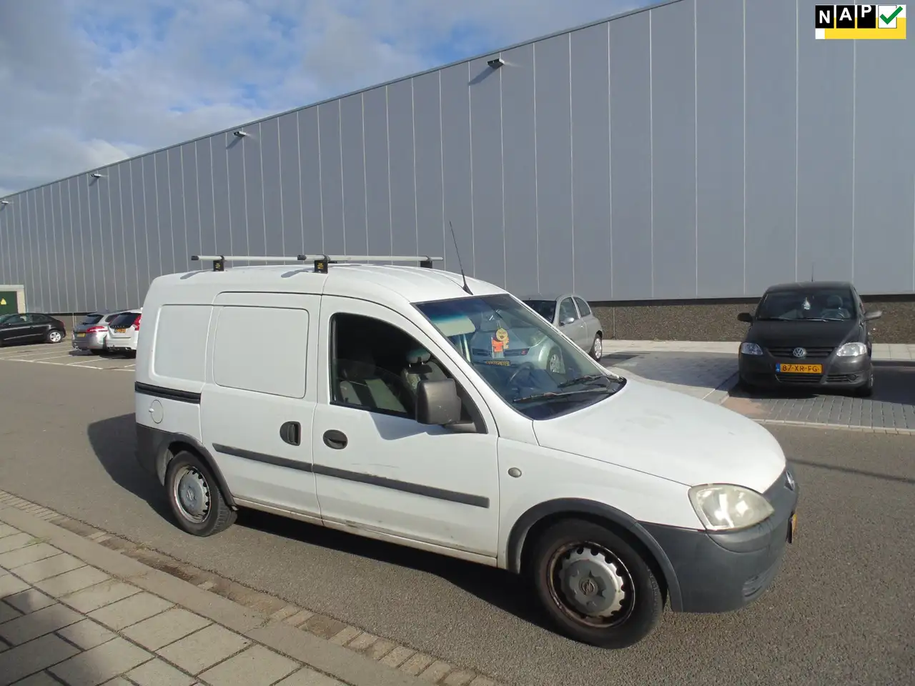 Opel Combo 1.7 DI City met trekhaak N REM — photo 1 of 9