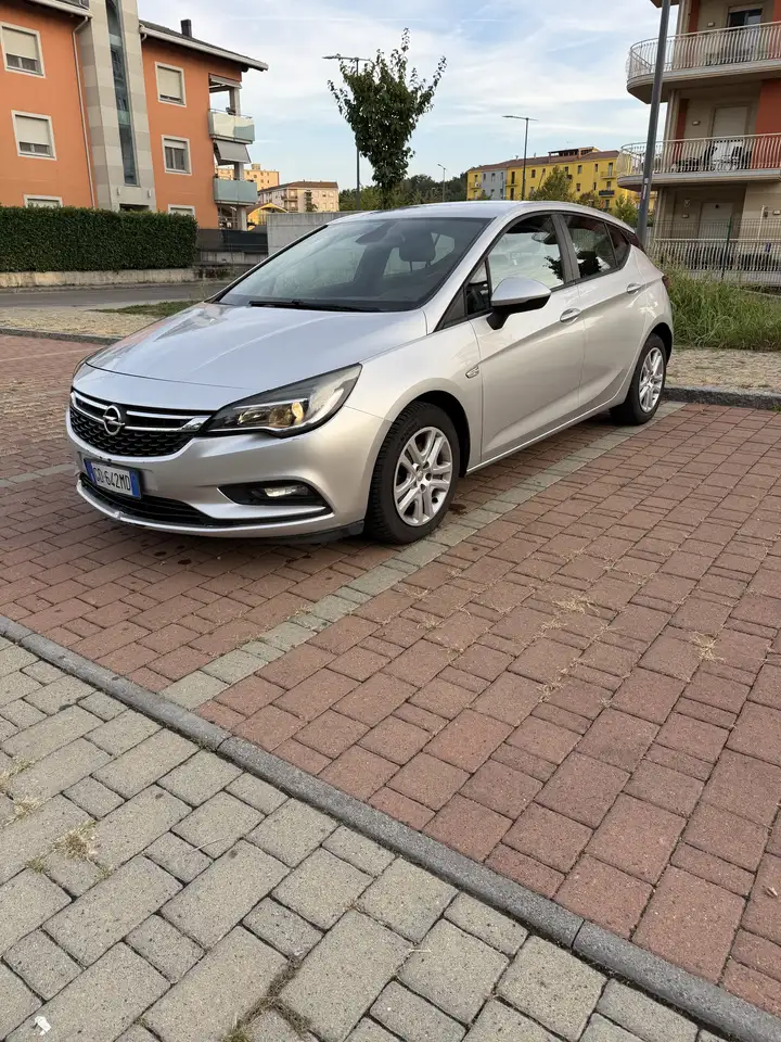 Opel Astra 5p 1.6 cdti Business Premium s&s 110cv — photo 1 of 7