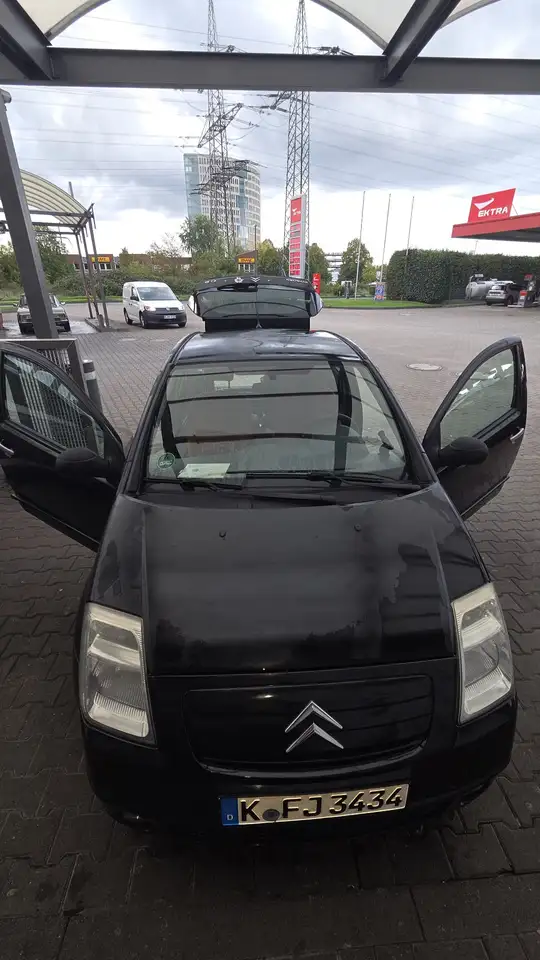 Citroen C2 1.1 Confort — photo 1 of 13