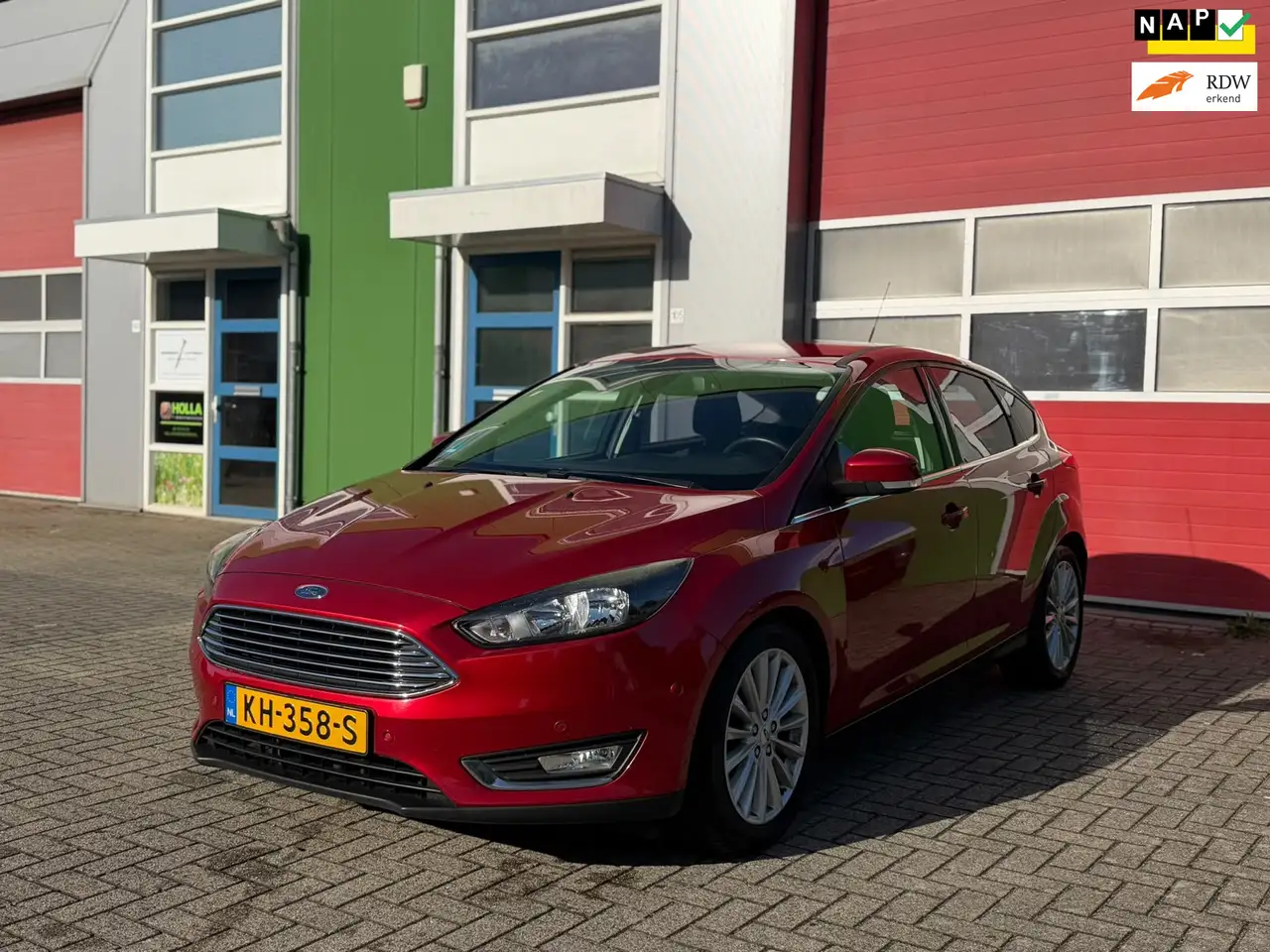 Ford Focus 1.0 Titanium TREKHAAK NAVI CRUISE BT KEYLESS — photo 1 of 24