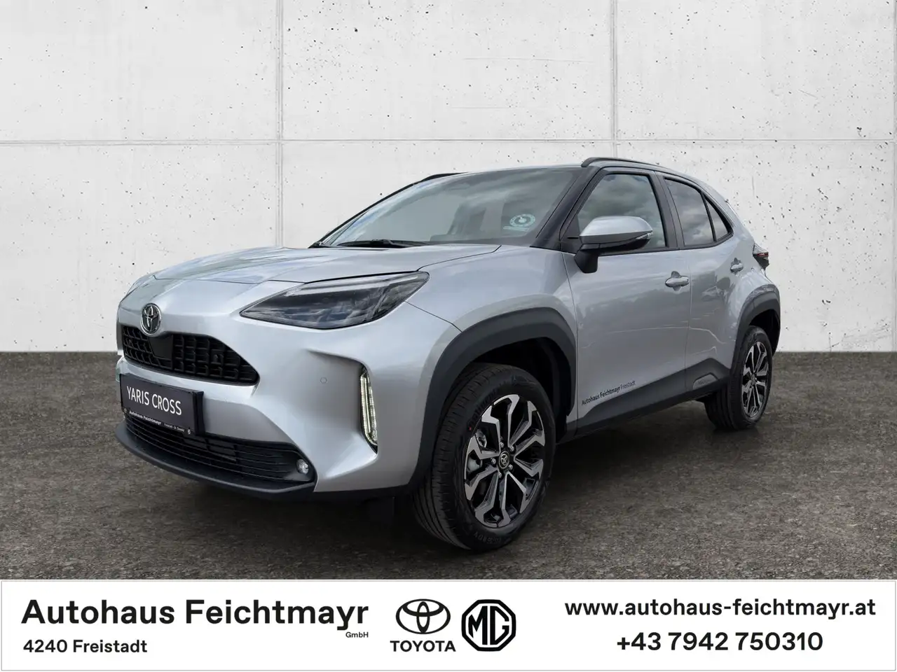 Toyota Yaris Cross HYBRID 2WD Active Drive Safety Paket 5t. — photo 1 of 11