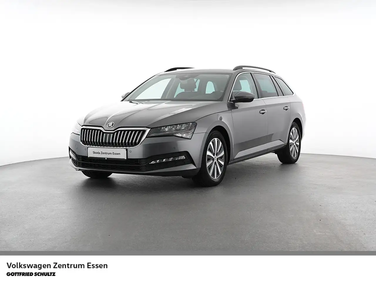 Skoda Superb Combi Ambition TSI DSG LED AHK Navi R-Kamera — photo 1 of 15