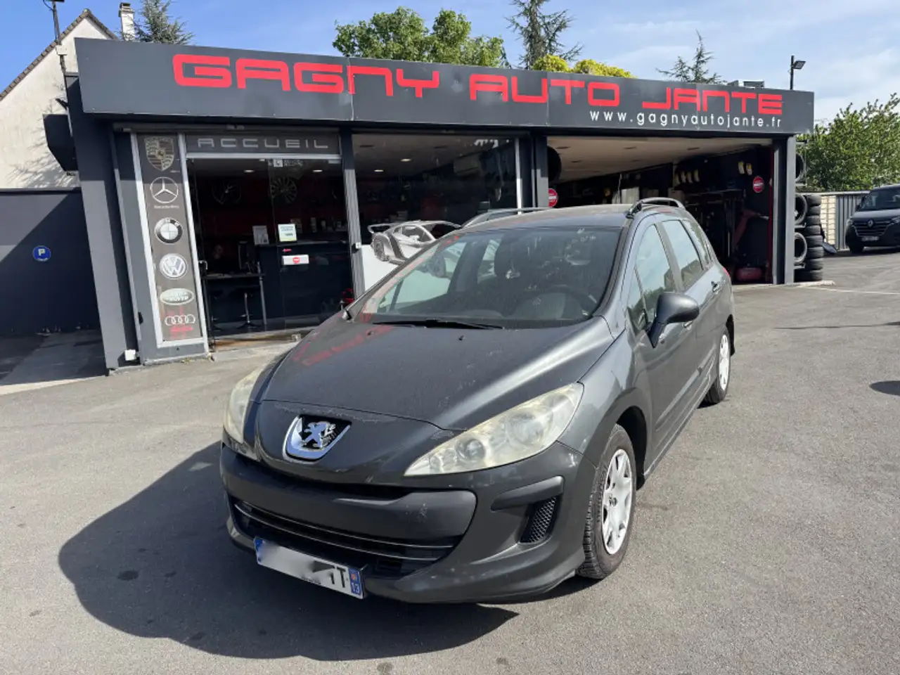 Peugeot 308 1.6 HDI90 CONFORT PACK — photo 1 of 14