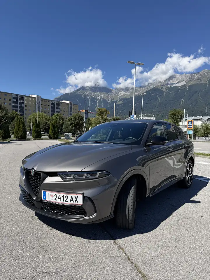 Alfa Romeo Tonale 1.5 MHEV Hybrid Veloce — photo 1 of 20