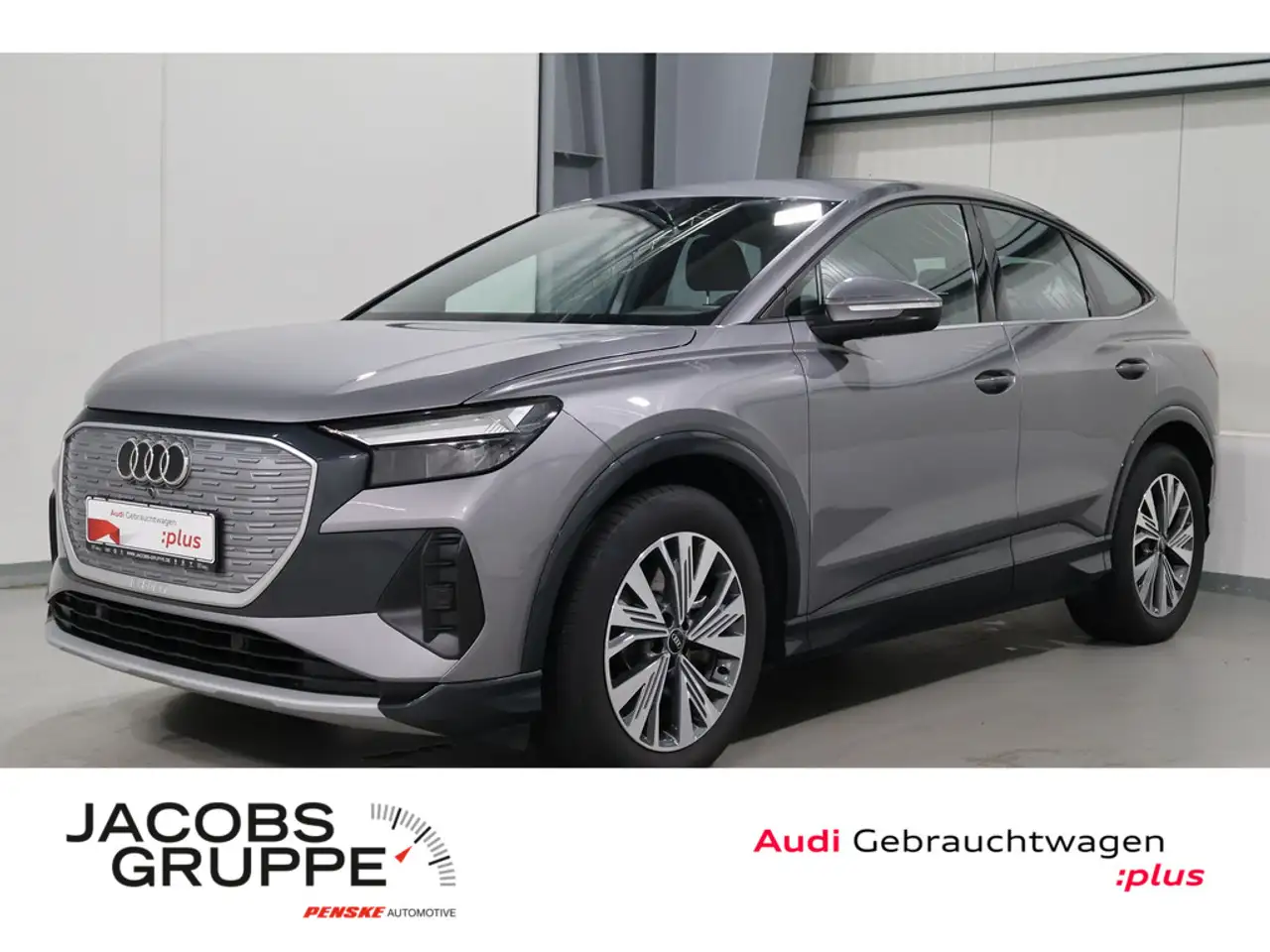Audi Q4 e-tron — photo 1 of 15