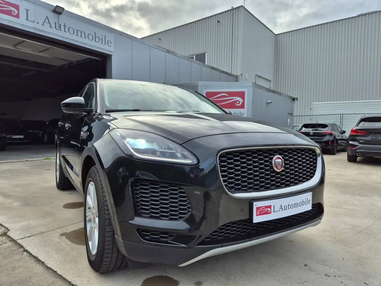 2018 Jaguar E-Pace 2.0 D 150cv SPORT // AUTO. // AWD, photograph 3