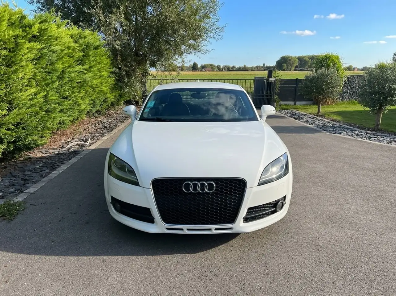 Audi TT Coupé 2.0 TFSI 200 — photo 1 of 18