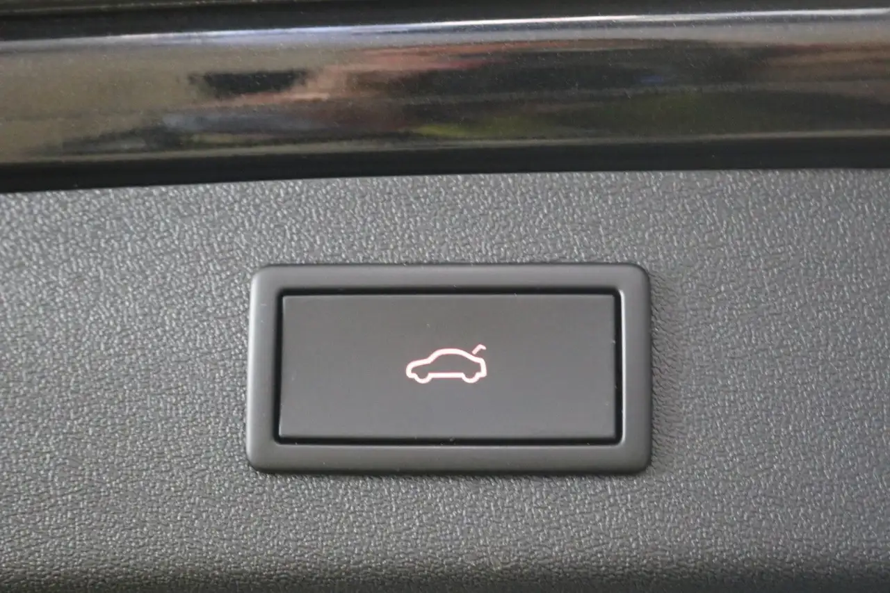 2023 Skoda Enyaq Coupé RS Lounge DCC AHK 360° Memory HUD, photograph 11
