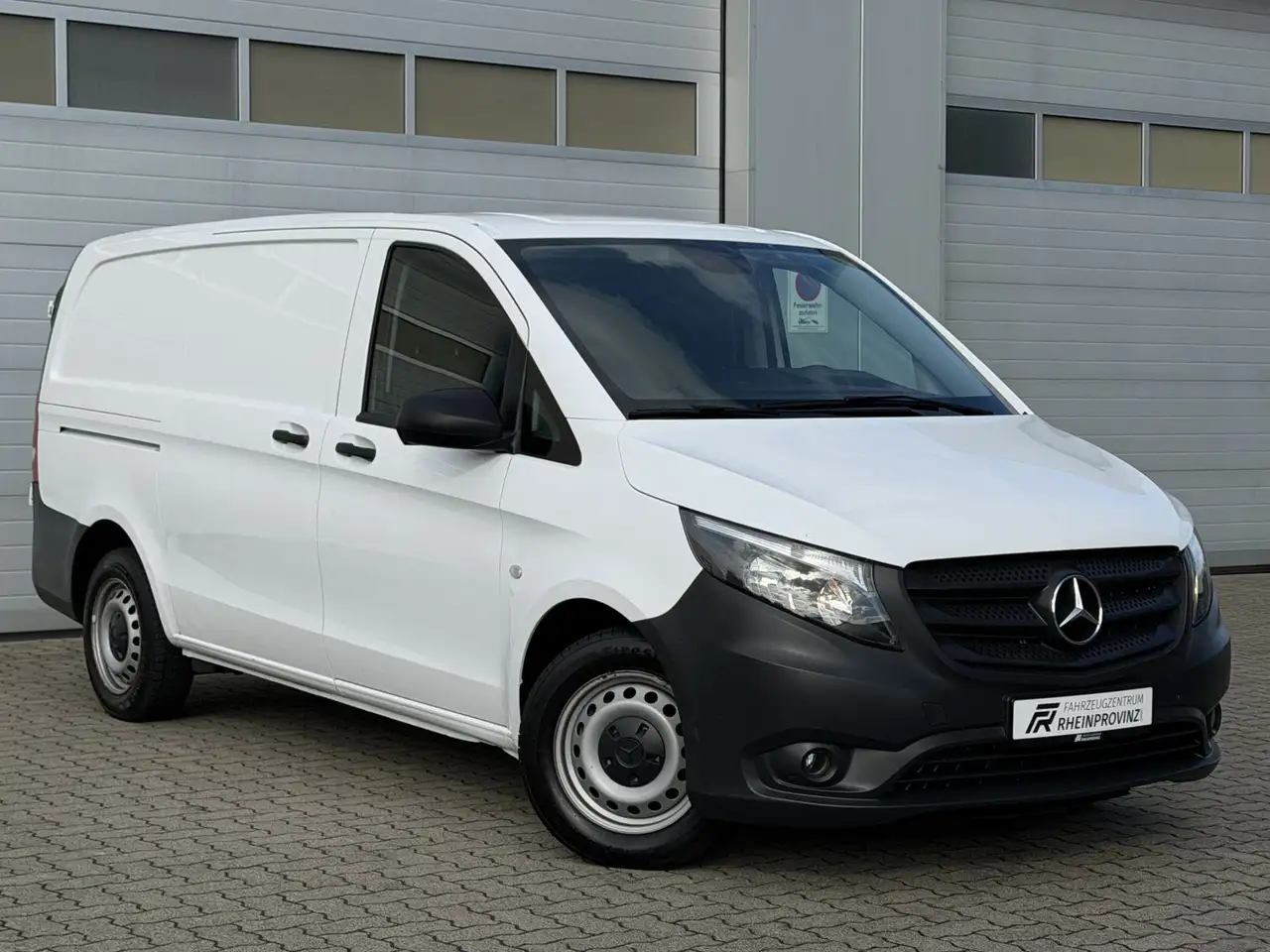 Mercedes-Benz Vito 114 CDI RWD lang 1-HAND/Kühler/Klima/DAB — photo 1 of 24