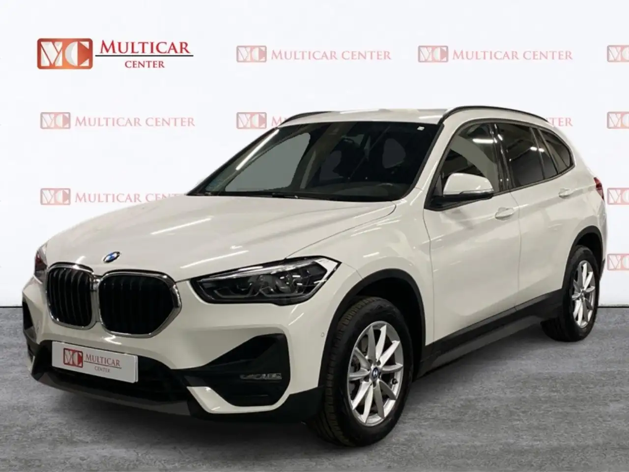 BMW X1 sDrive 18dA — photo 1 of 28