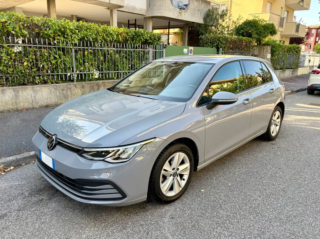 Volkswagen Golf Golf 8 2.0 TDI, cambio automatico — photo 1 of 8