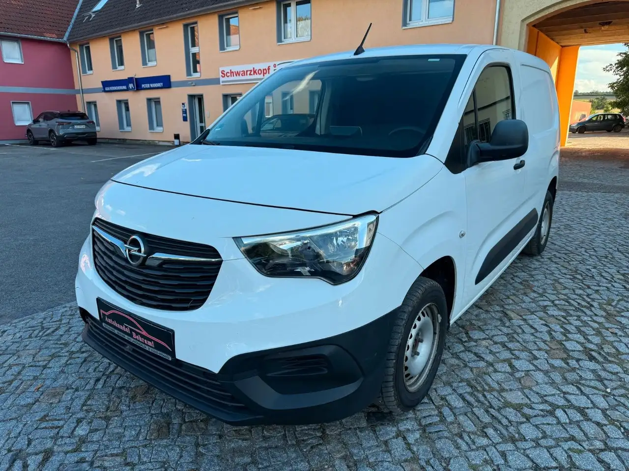 Opel Combo E 1.5 CDTI Cargo Selection 3 Sitze Klima — photo 1 of 40