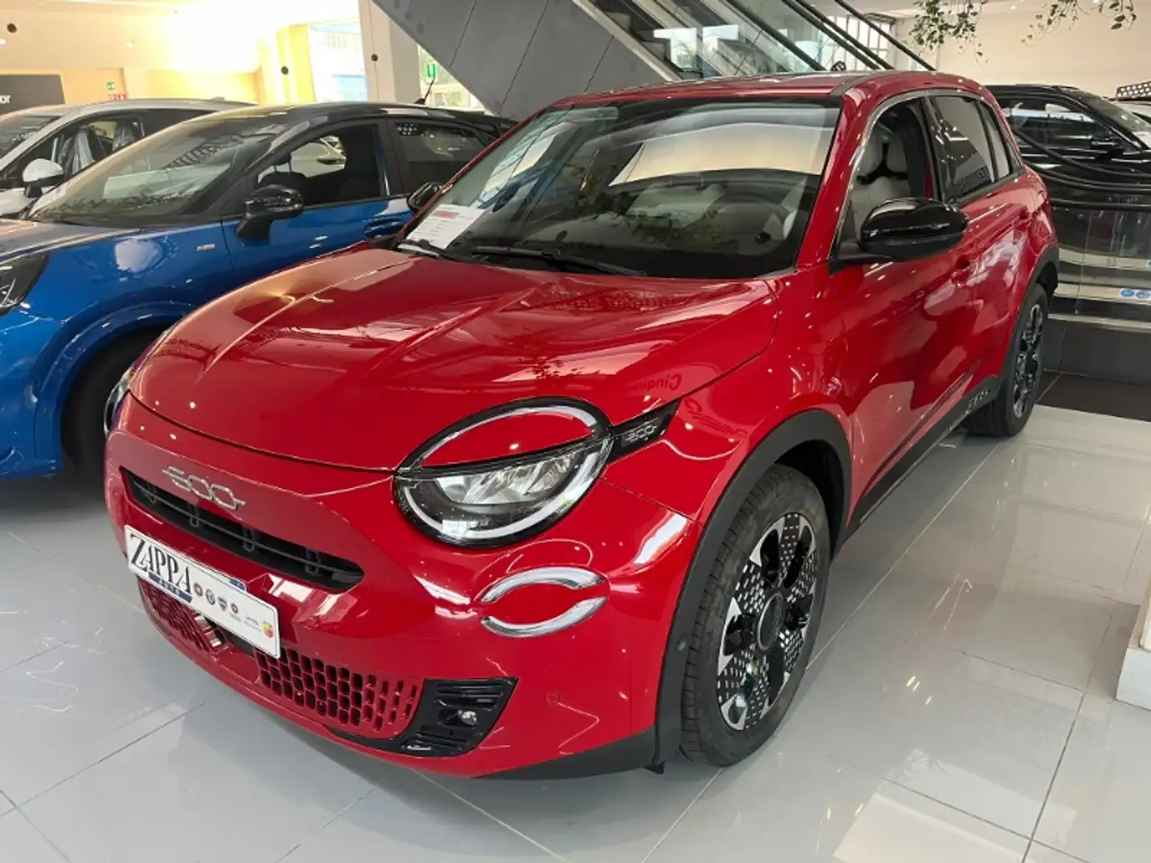 Fiat 600 Hybrid 100 CV DCT MHEV La Prima — photo 1 of 8
