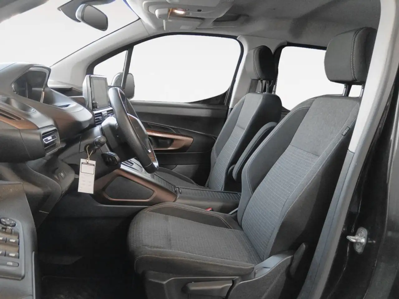 2023 Peugeot Rifter e-Rifter 50kWh Long GT 100kW, photograph 11