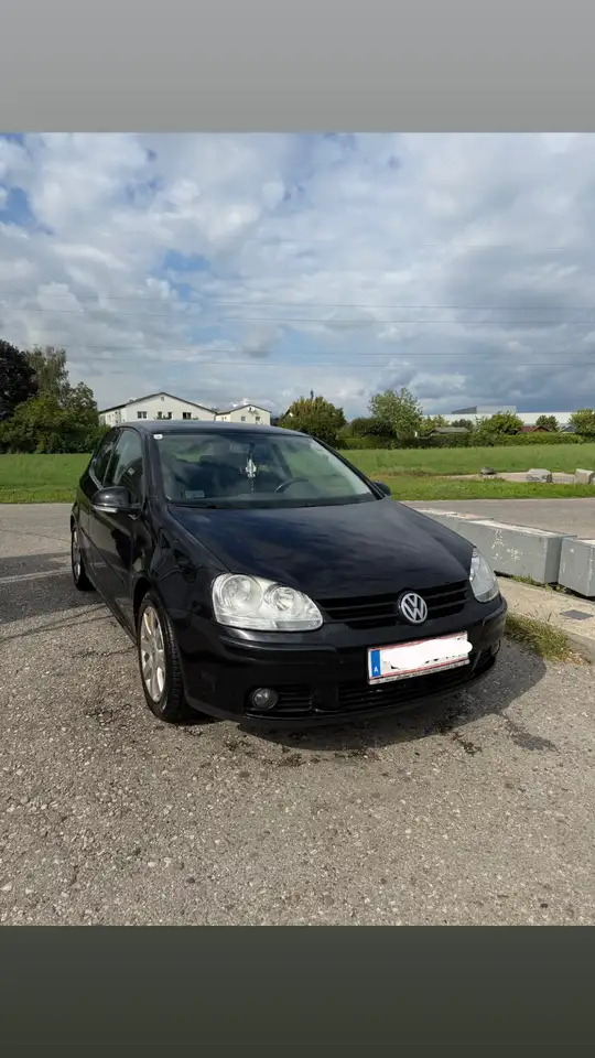 Volkswagen Golf Comfortline 1,9 TDi — photo 1 of 19