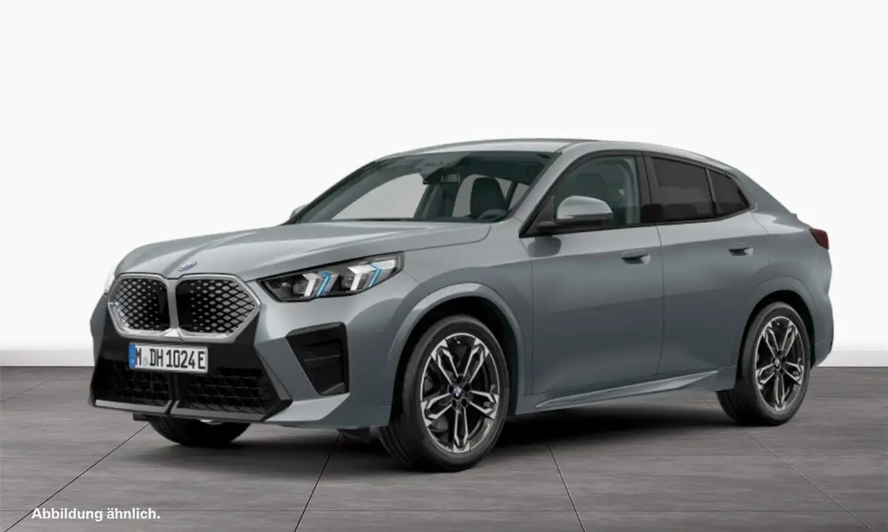 BMW iX2 xDrive30 M Sportpaket Head-Up Harman Kardon Drivin — photo 1 of 4
