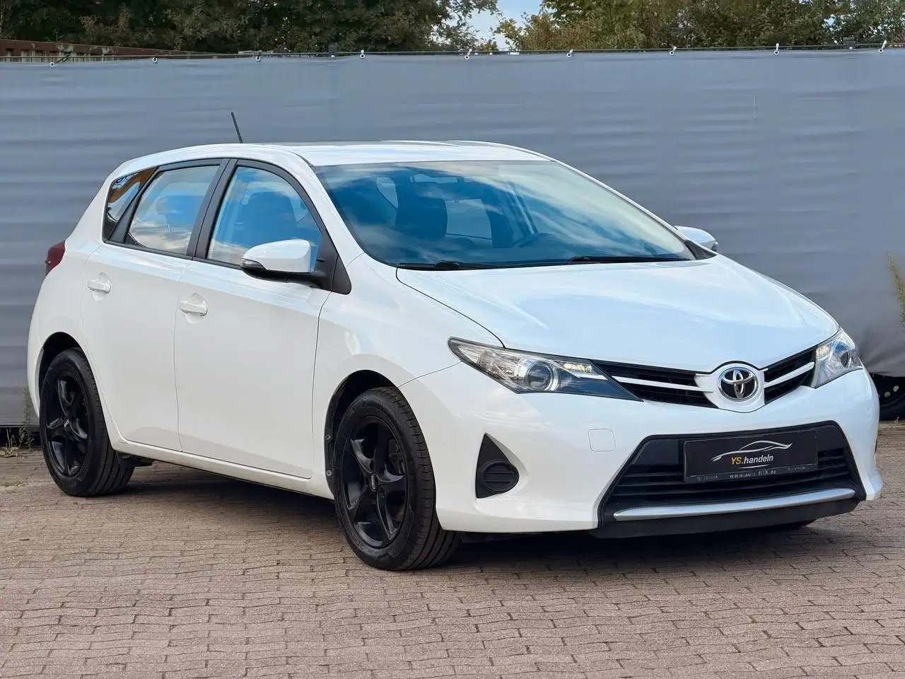 Toyota Auris Cool* 1 Hand*TÜV — photo 1 of 27