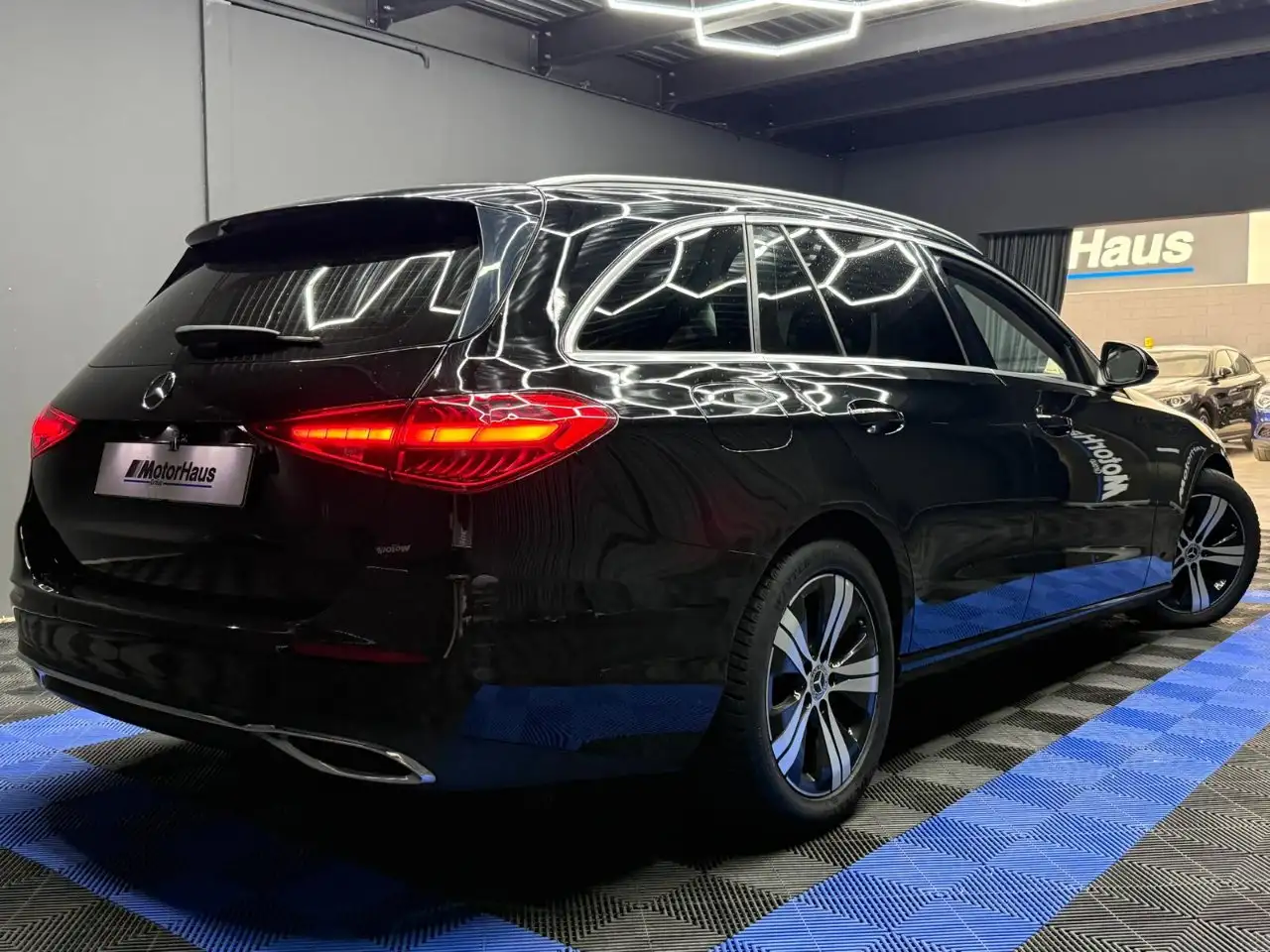 2025 Mercedes-Benz C 200 Premium, photograph 6