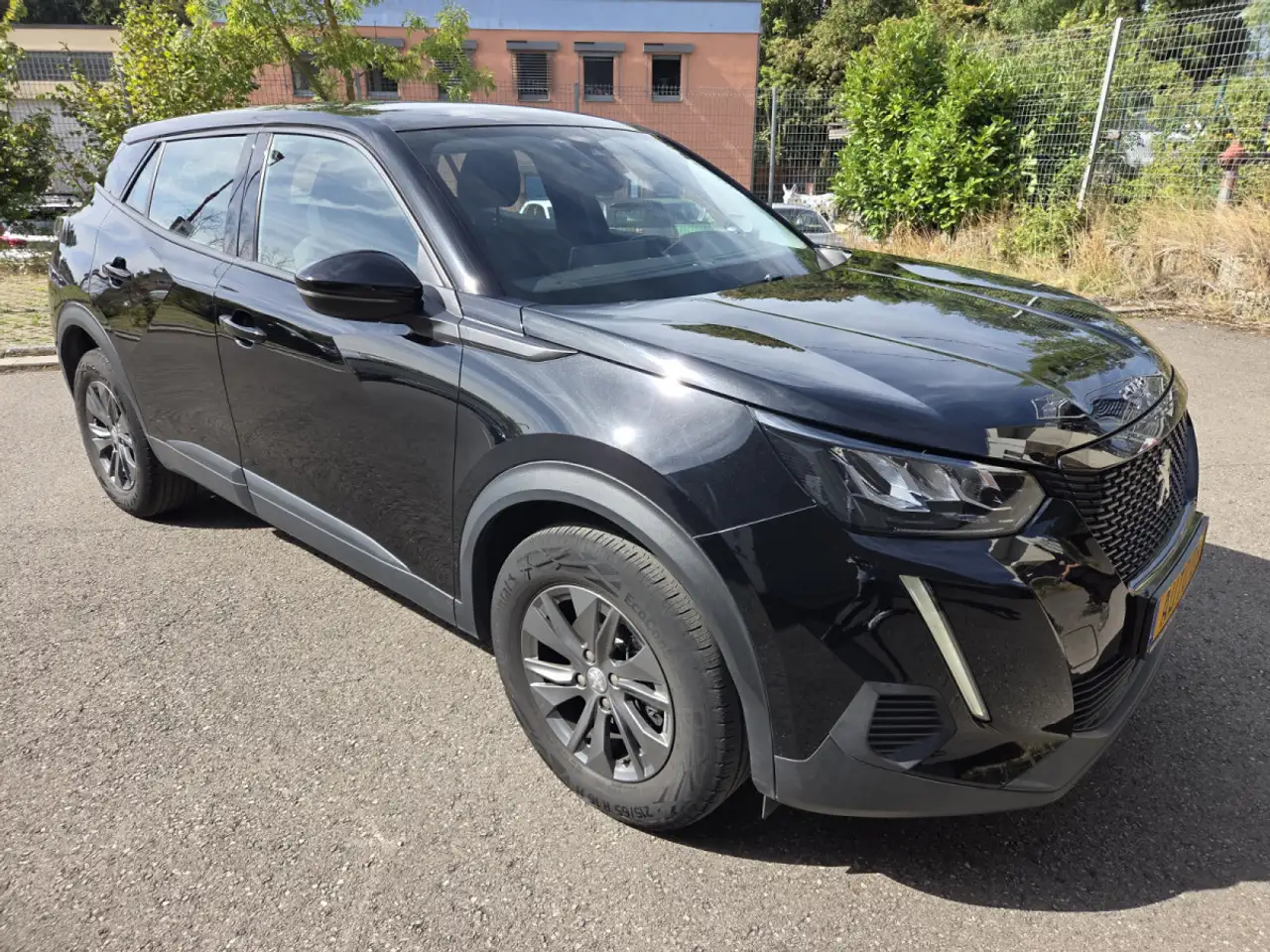 Peugeot 2008 1.5 Hdi 110 CV Garantie 12 Mois — photo 1 of 19
